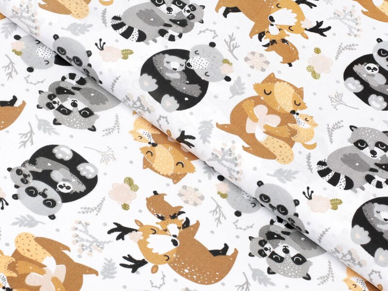 Cotton fabric animals with babies by Stofex.