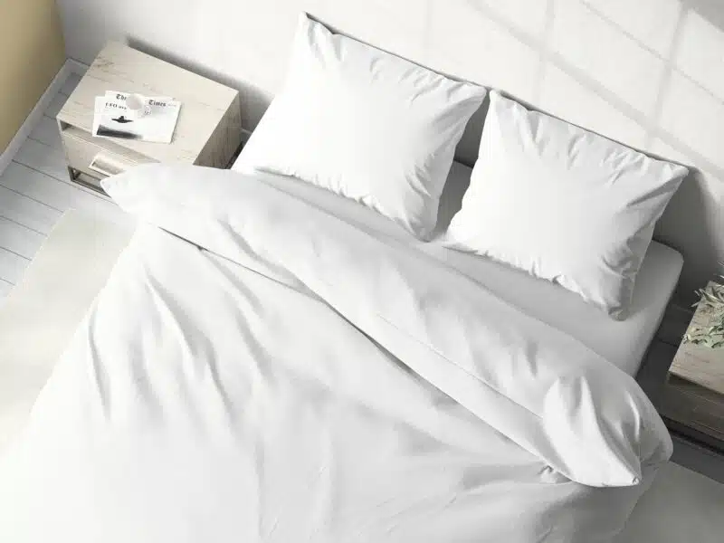 Satin bed linen white by Stofex.