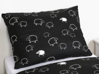 Kids' cotton bed linen white sheep on black by Stofex.