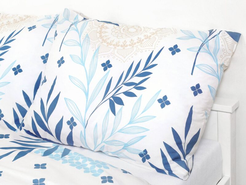 Satin bed linen with blue leaves and manadalas by Stofex.