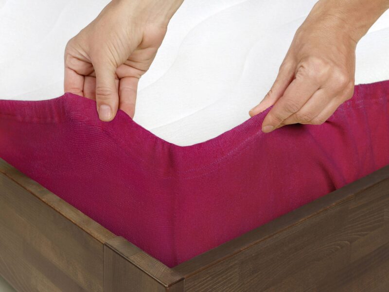 Terry bed sheet fuchsia with elastic band by Stofex