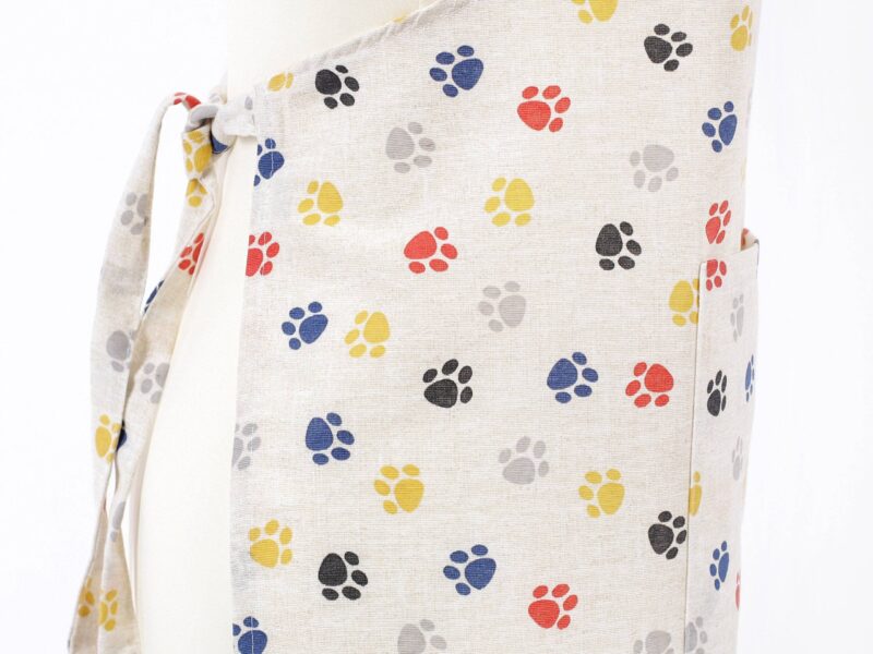 Kitchen apron Loneta - colourful paws by Stofex.