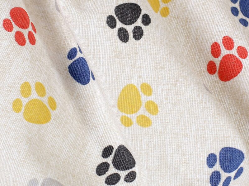 Kitchen apron Loneta - colourful paws by Stofex.