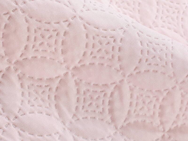 Quilted bedspread Bella pink by Stofex.