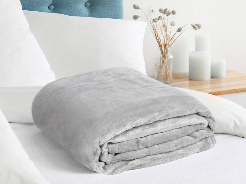 Microflannel blanket light grey 150x200 cm by Stofex.