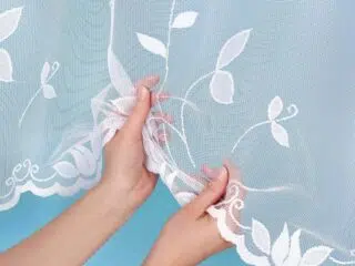 Jacquard sheer curtain with tulips pattern 16258 by Stofex.