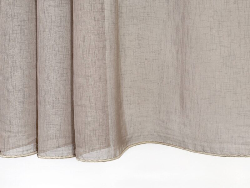 Voile brown with sewn-in weights 1033 by Stofex.