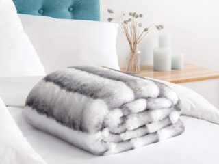 Luxury blanket grey stripes by Stofex.