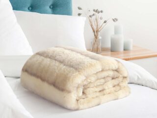 Luxury blanket beige stripes by Stofex.