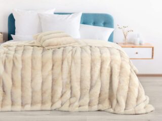 Luxury blanket beige stripes by Stofex.