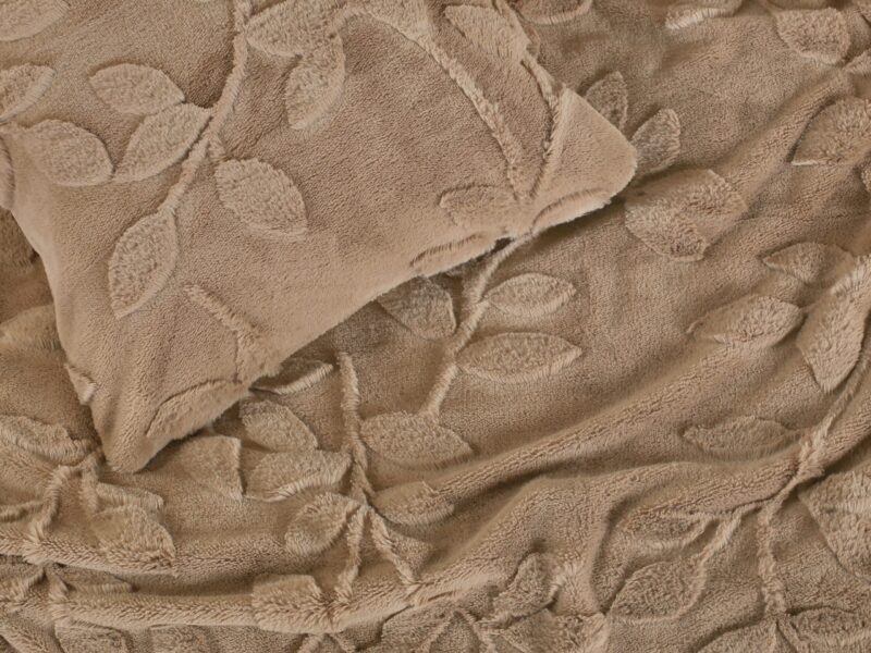 Jacquard blanket leaves brown 150x200 cm by Stofex.