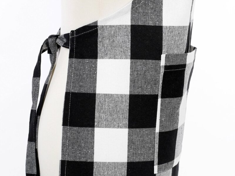 Heavy duty kitchen apron in black-white color by Stofex