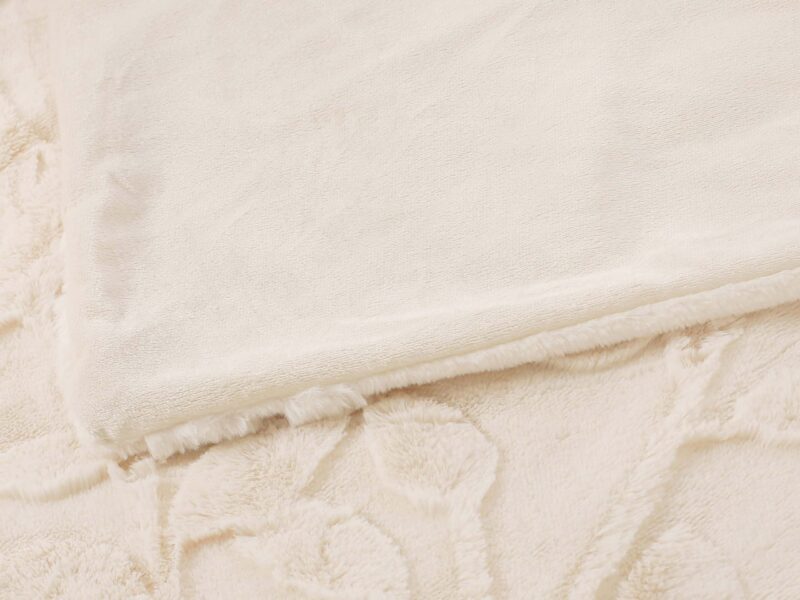 Luxurious jacquard pillowcase with leaves cream by Stofex.