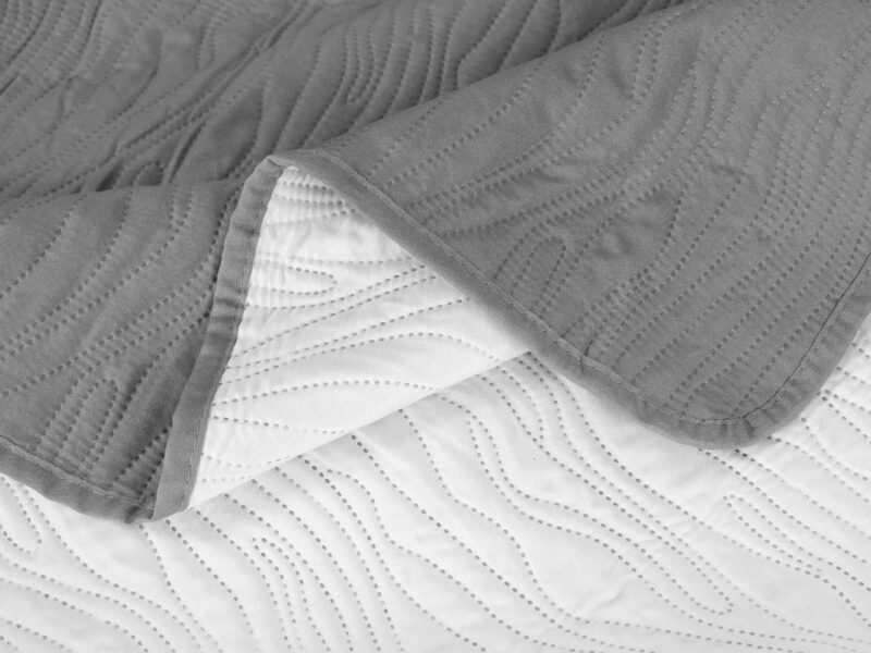 Quilted bedspread Bella grey by Stofex.