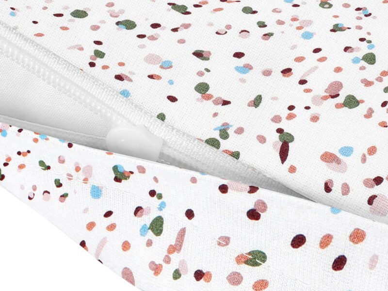 White cotton pillowcase with coloured grains by Stofex.