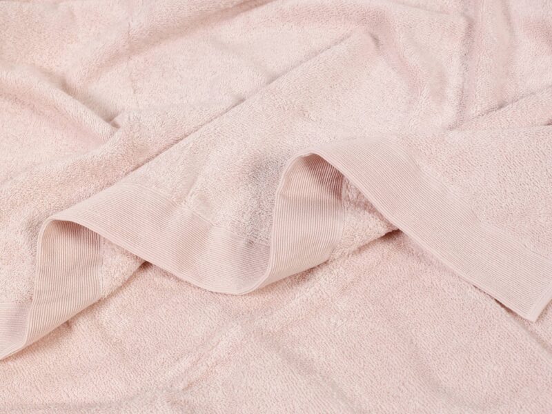 Modal towel and bath towel powder pink by Stofex.