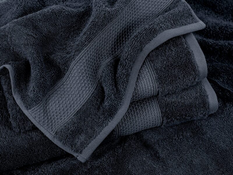 Bamboo towel / bath towel anthracite blue Baroque by Stofex.