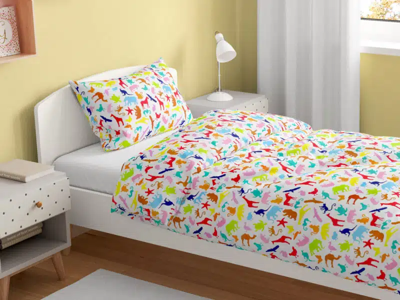 Kids' cotton bed linen colourful zoo by Stofex.