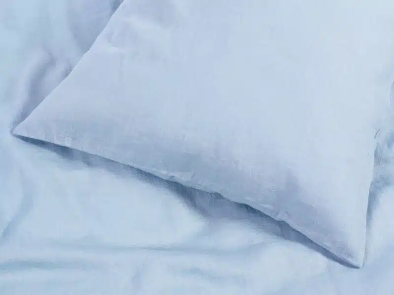 Premium linen pillowcase light blue by Stofex.