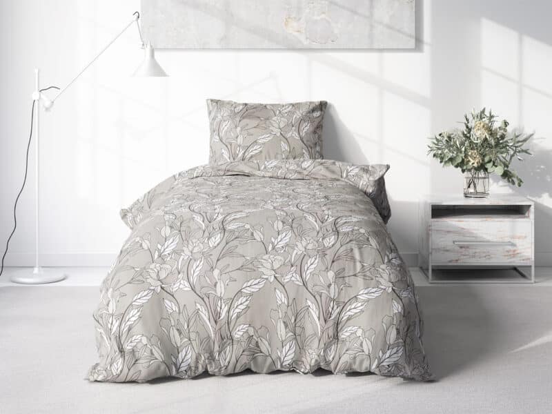 Flannel bed linen grey flowers on grey by Stofex.