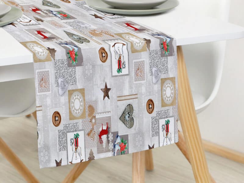 Christmas table runner Loneta rocking horse by Stofex.