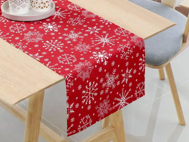 Christmas cotton table runner snowflakes on red by Stofex.